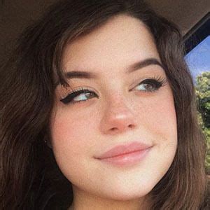 aestheticallyhannah|Twitch